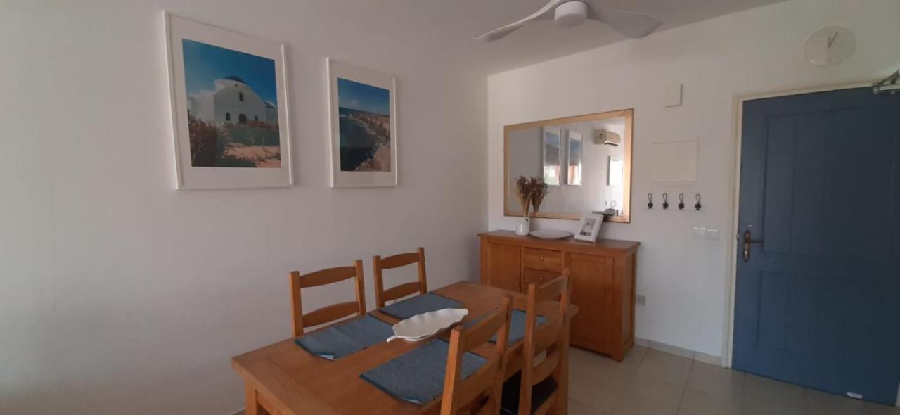Limnaria Gardens - Superb Modern 1 Bed Apartment With Pool Views Paphos Exterior foto