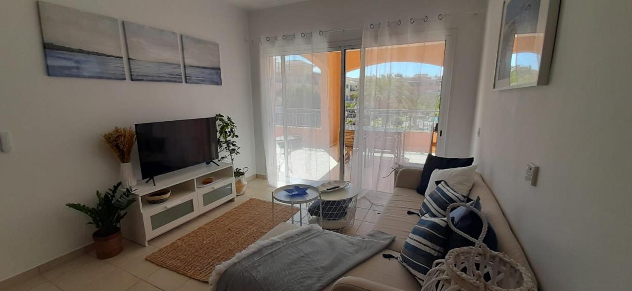 Limnaria Gardens - Superb Modern 1 Bed Apartment With Pool Views Paphos Exterior foto