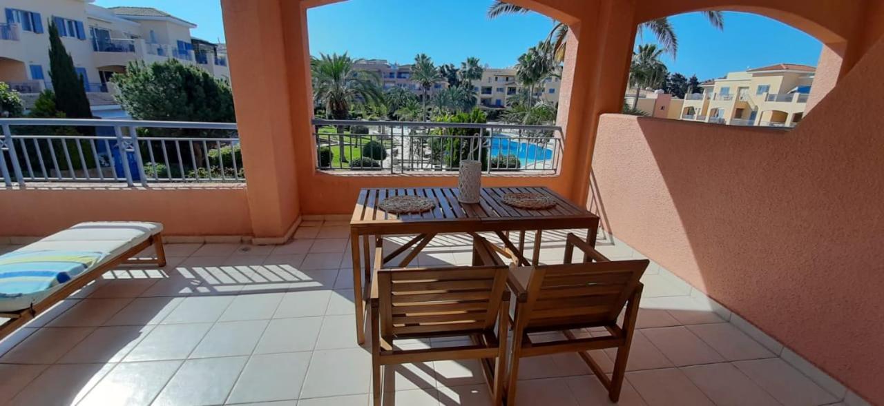 Limnaria Gardens - Superb Modern 1 Bed Apartment With Pool Views Paphos Exterior foto