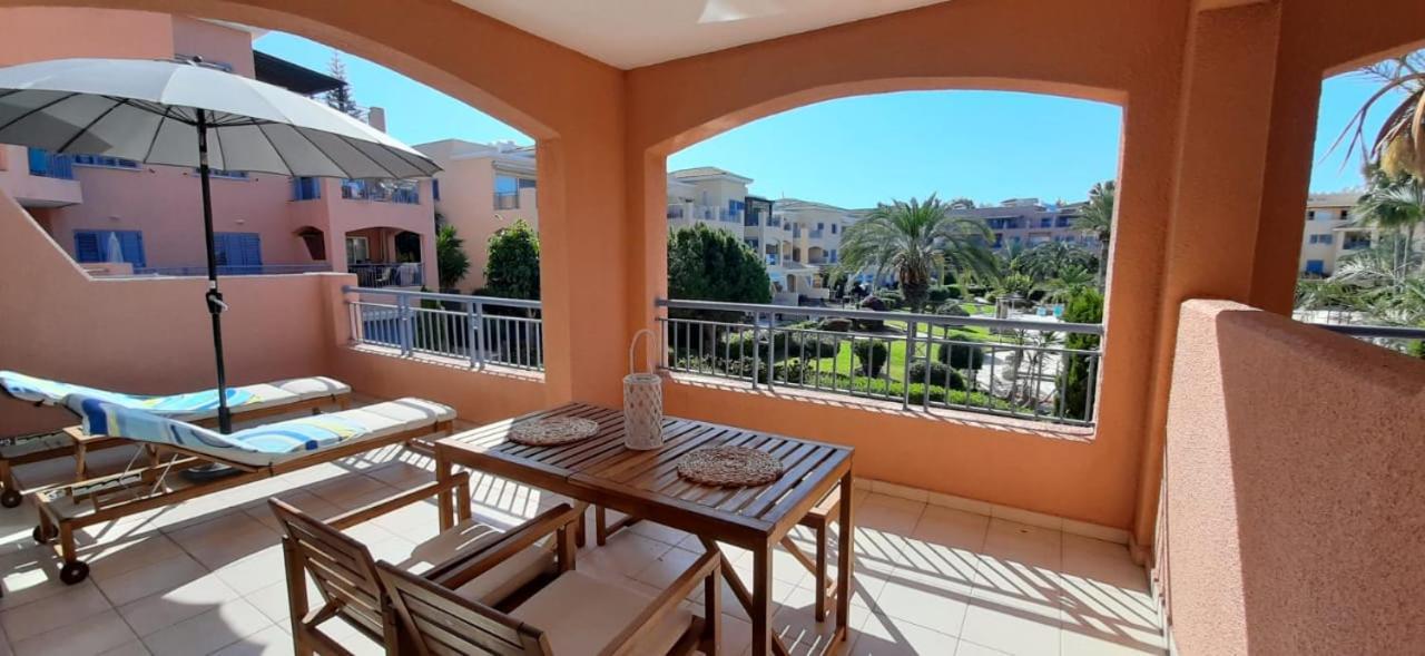 Limnaria Gardens - Superb Modern 1 Bed Apartment With Pool Views Paphos Exterior foto